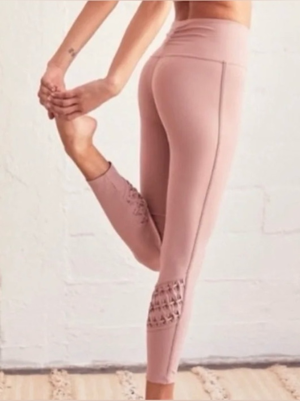 Free People Movement Pink Pearl Revelation Lattice Leggings Size Small